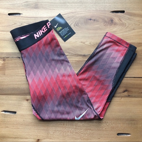 Nike Pants - Nike Pro Dri-fit Workout Cropped Leggings